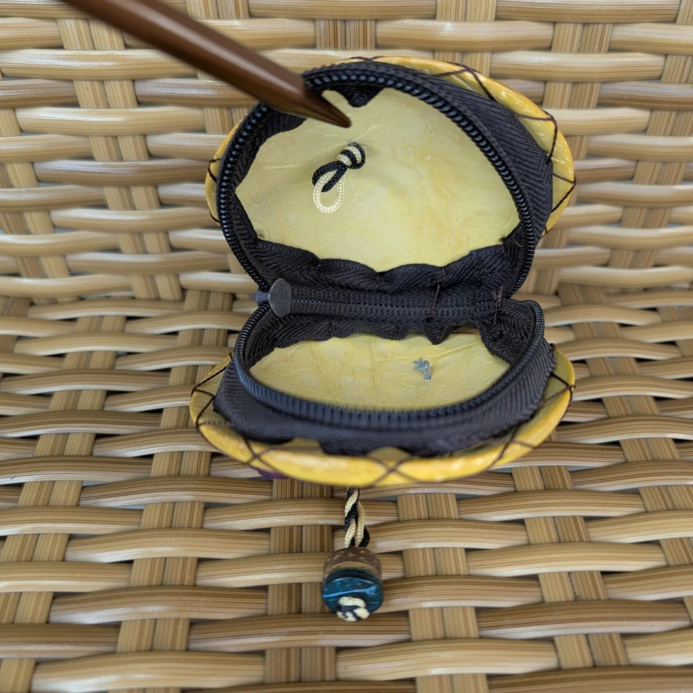 Handmade Coconut Shell Wristlet Pouch Floral Leaf Beads Asian Small - Picture 6 of 12